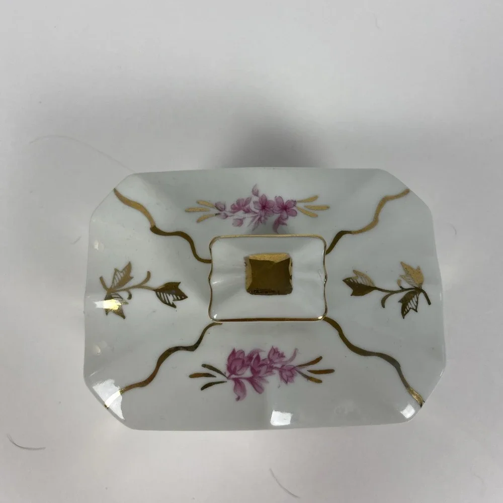 Vtg Hollohaza Hungary Style Floral Porcelain Trinket Box w/Gold Accents & Feet